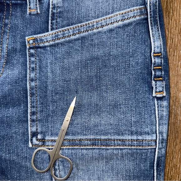 Diesel Women's Ankle Straight Leg Blue Jeans mid rise - Picture 10 of 14